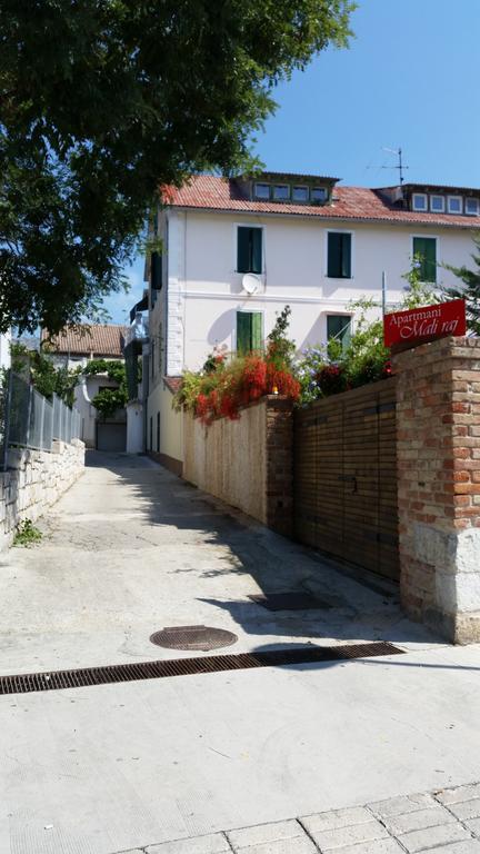 Apartments Mali Raj Vranjic Exterior foto