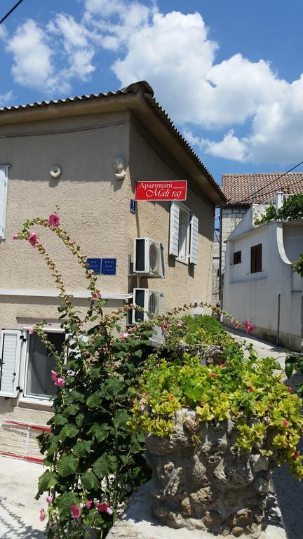 Apartments Mali Raj Vranjic Cameră foto