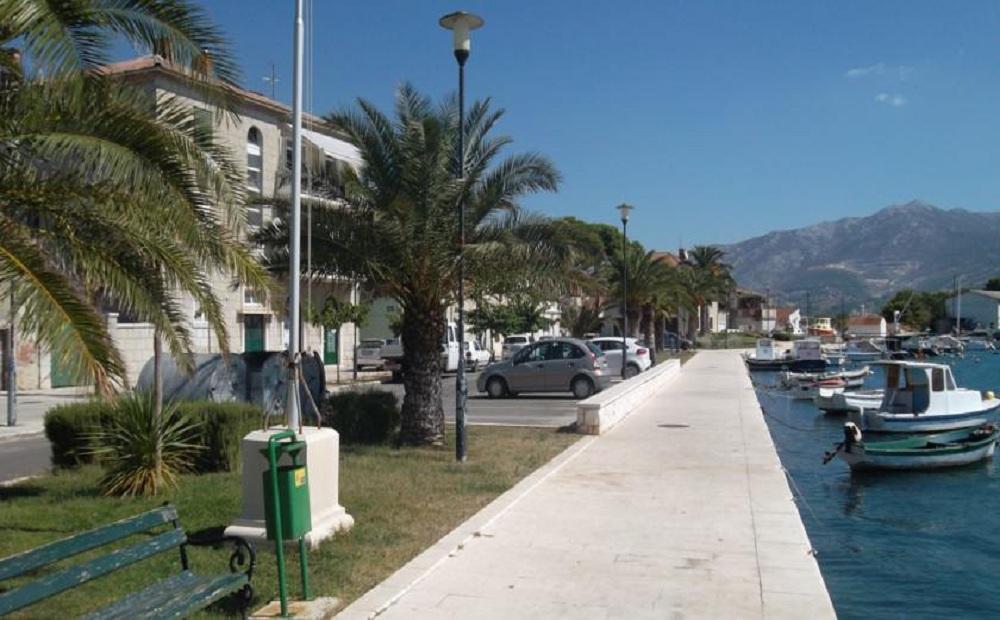 Apartments Mali Raj Vranjic Exterior foto