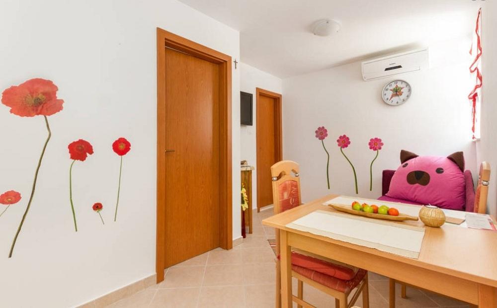 Apartments Mali Raj Vranjic Exterior foto