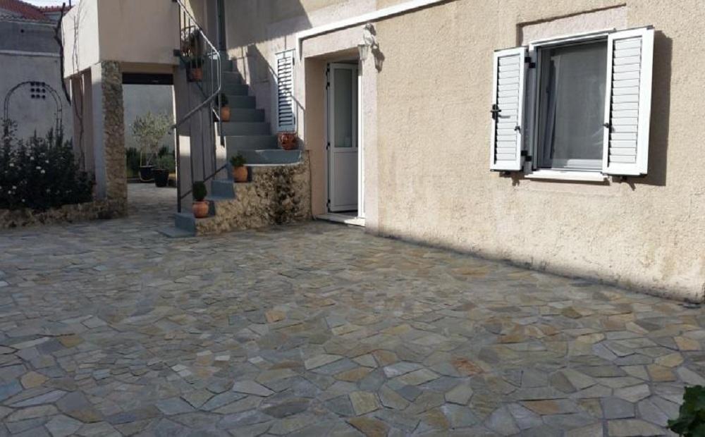 Apartments Mali Raj Vranjic Exterior foto