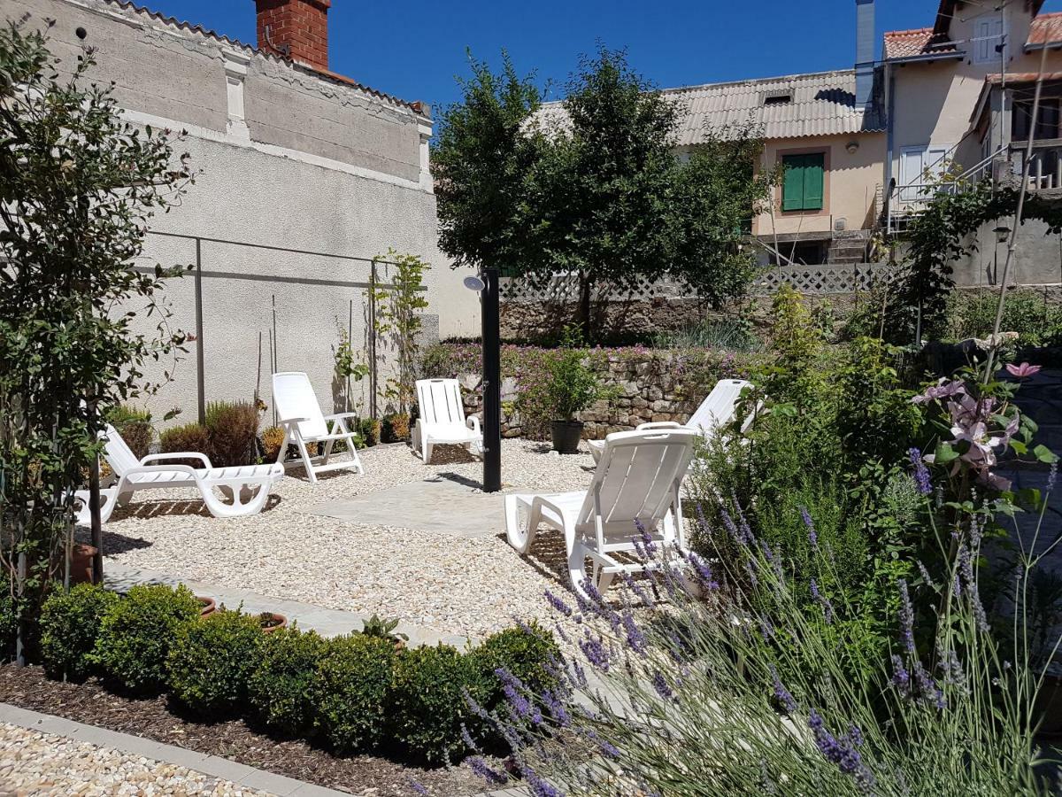 Apartments Mali Raj Vranjic Exterior foto